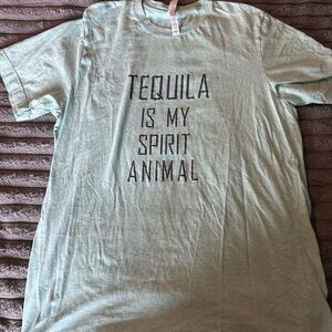 Canvas women’s tee